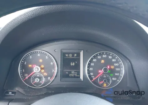 2010 Volkswagen Jetta Se z USA, uszkodzony, nr VIN 3VWRZ7AJXAM039879